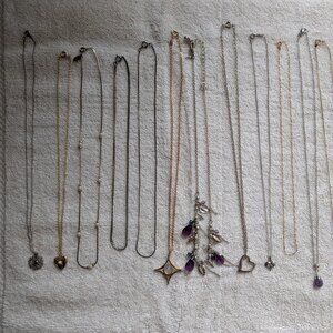 Necklaces - Lot of 17 various lengths and pendants